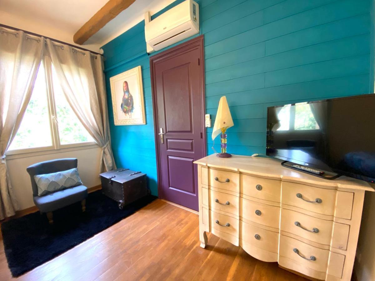 Bed & Breakfast O Clair De Lune Au Coeur De Sarlat - Chambres Climatisees - Parking Prive - Piscine Chauffee - Spa Et Massages